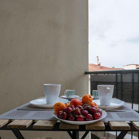 Yellowsunny Apartment With Two Balconies Пиза Екстериор снимка