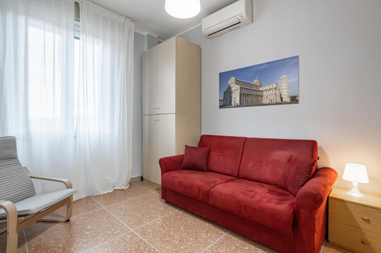 Yellowsunny Apartment With Two Balconies Пиза Екстериор снимка