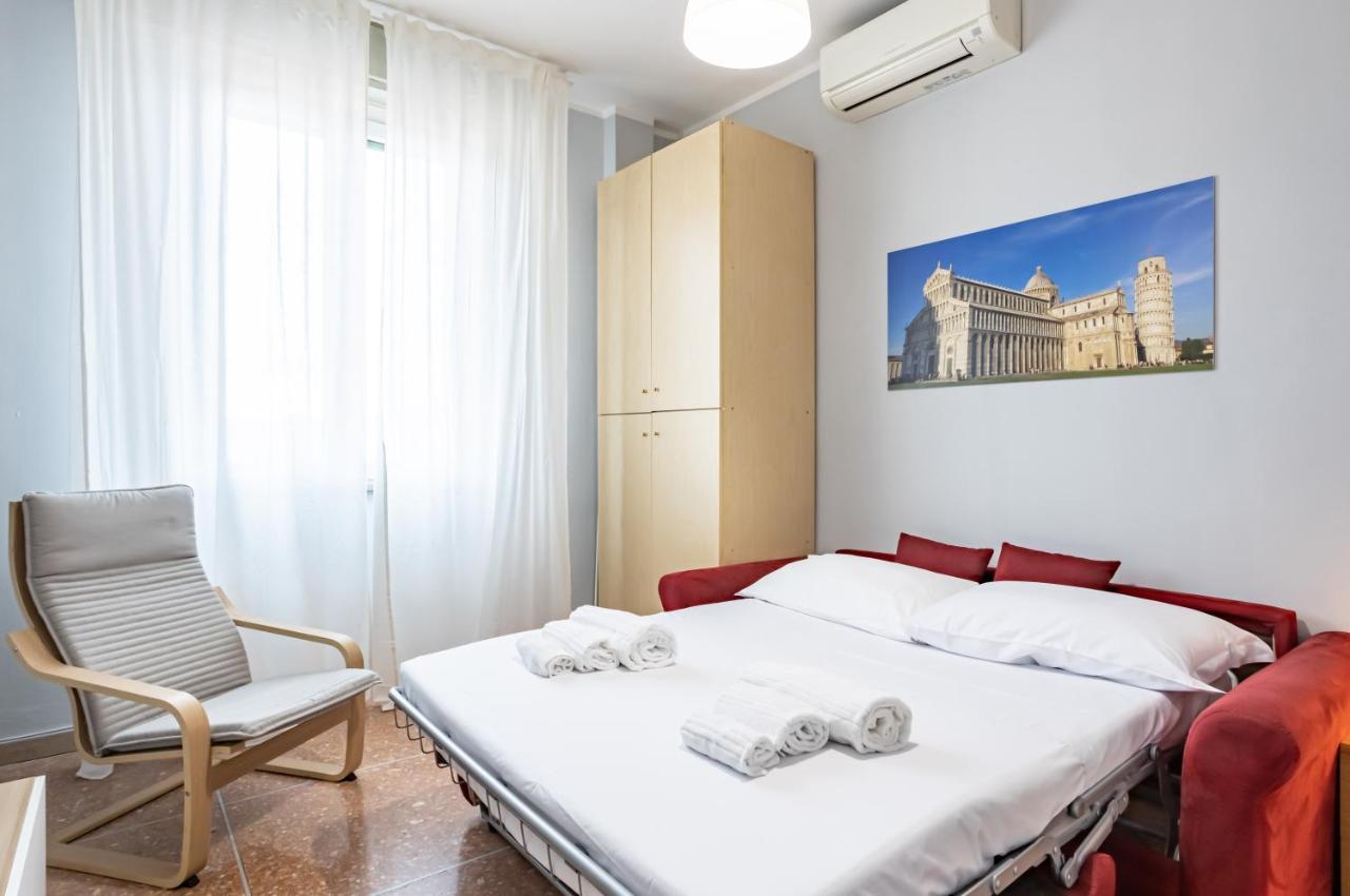 Yellowsunny Apartment With Two Balconies Пиза Екстериор снимка