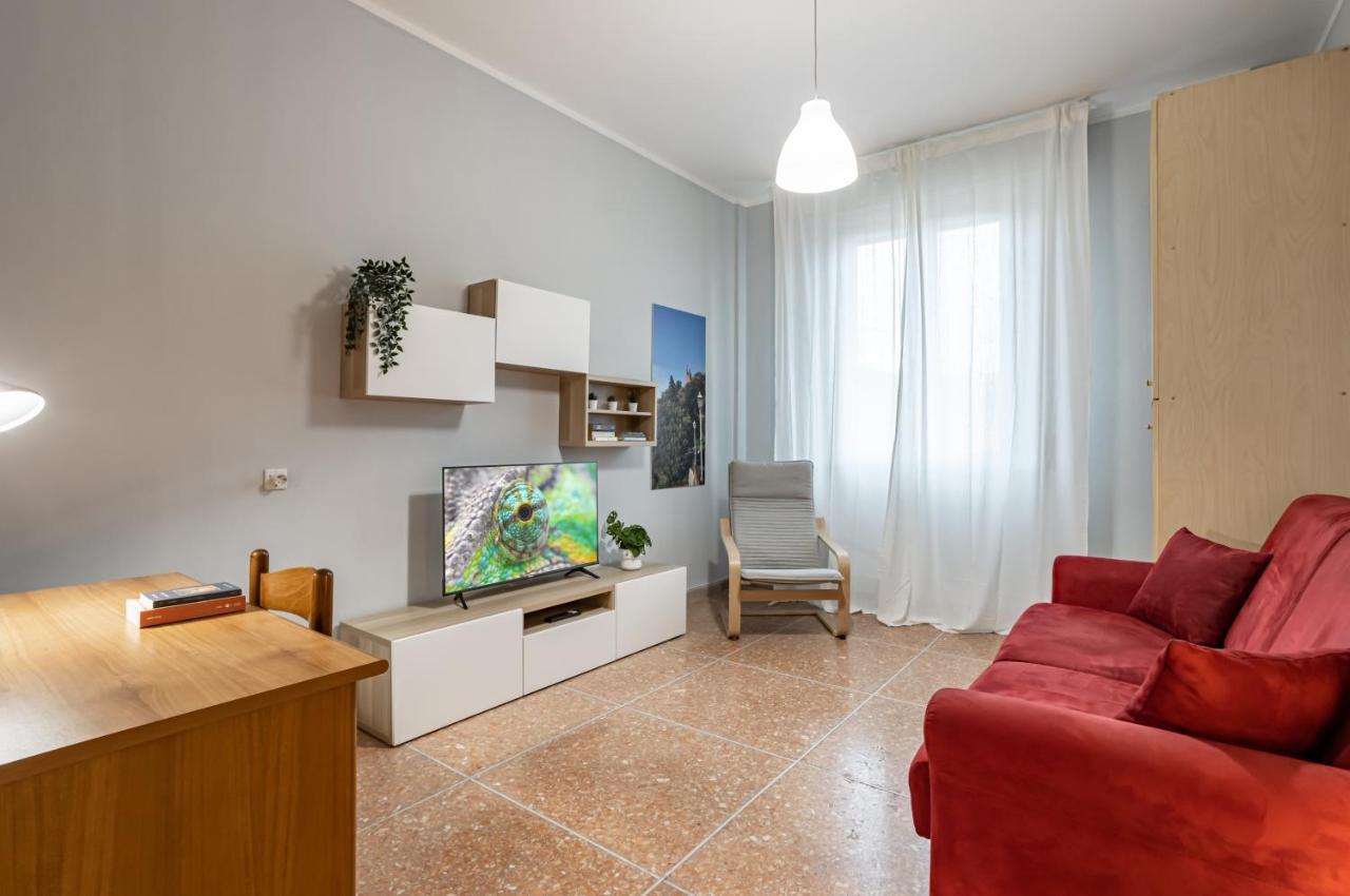 Yellowsunny Apartment With Two Balconies Пиза Екстериор снимка