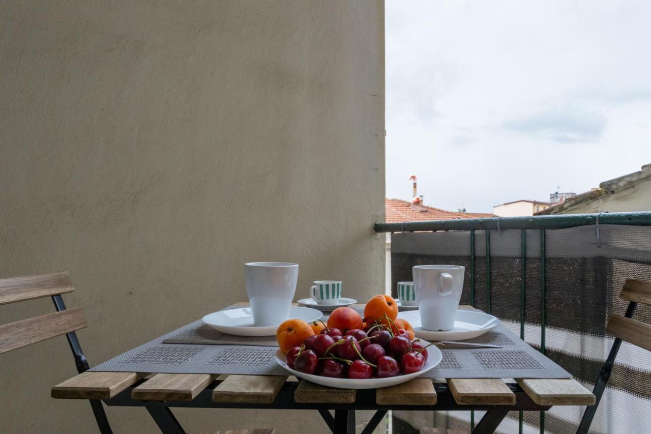 Yellowsunny Apartment With Two Balconies Пиза Екстериор снимка